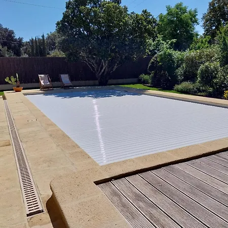 Le Sagittaire Yourhosthelper Villa