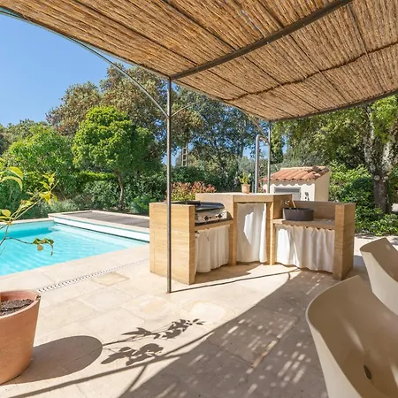 Le Sagittaire Yourhosthelper Villa