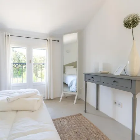 Le Sagittaire Yourhosthelper Villa